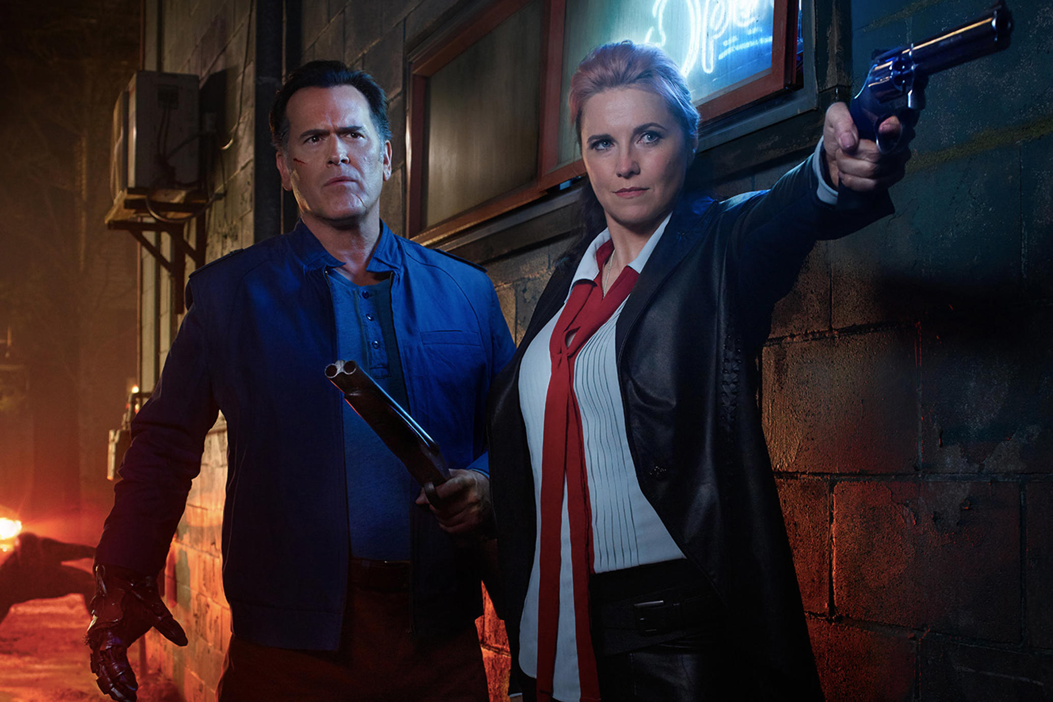 160801-news-ash-vs-evil-dead-bruce-campbell-lucy-lawless